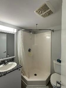 7-min to Ontario Tech | Furnished Room | Female | May–Aug - Photo 4