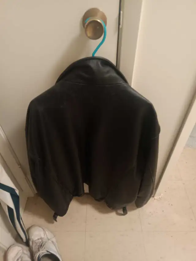 roots leather jacket forsale - Photo 2