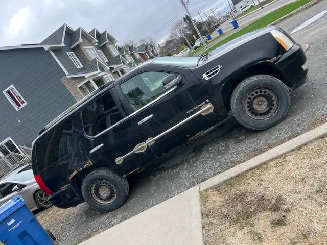 Cadillac Escalade Esv 2009 - Photo 2