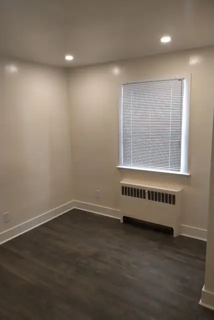 Renovated 1 Bedroom apartment - Photo 5