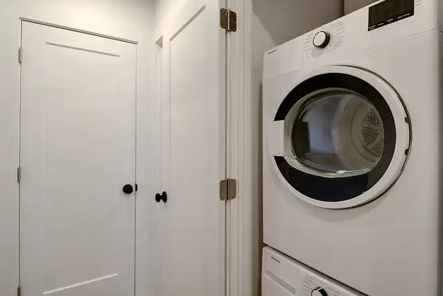 4 1/2 luxueux 2 CAC neuf dans Ahuntsic près du métro Sauvé. - Photo 7