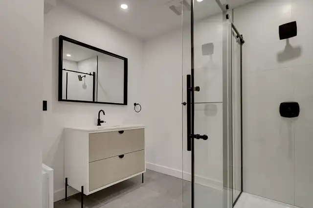 4 1/2 luxueux 2 CAC neuf dans Ahuntsic près du métro Sauvé. - Photo 8