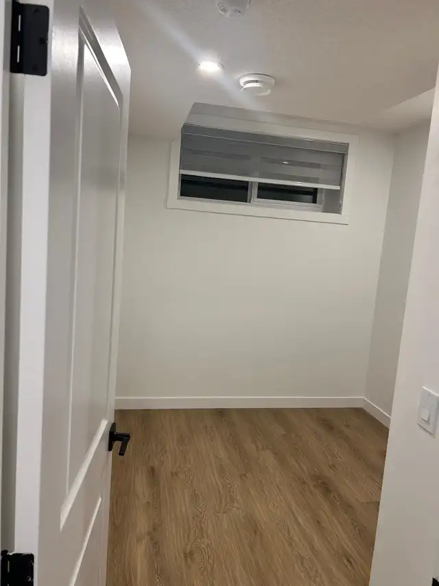 2 BEDROOM BASEMENT FOR RENT! - Photo 3