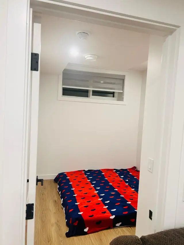 2 BEDROOM BASEMENT FOR RENT! - Photo 5