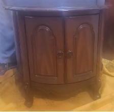 Vintage French Provincial Style Drum Table! 40$ Welland
