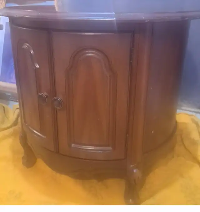Vintage French Provincial Style Drum Table! 40$ Welland - Photo 2