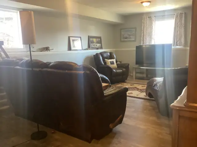 BEAUTIFUL HOME WITH QUAD GARAGE - Photo 16