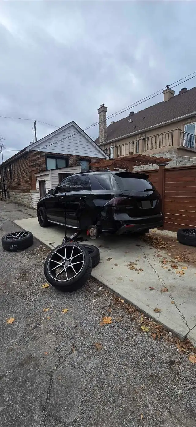 seasonal tire change on your driveway - Photo 4