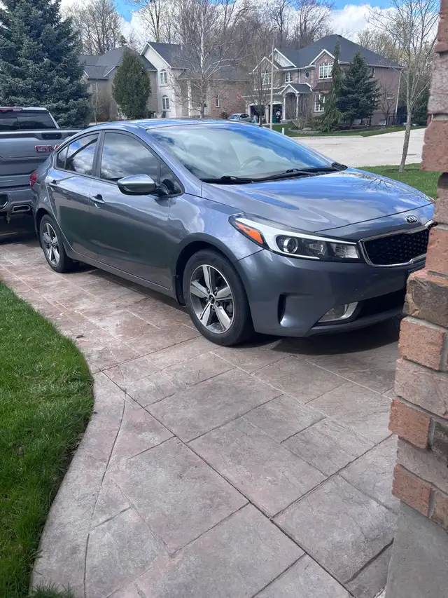 2018 Kia Forte - Photo 2