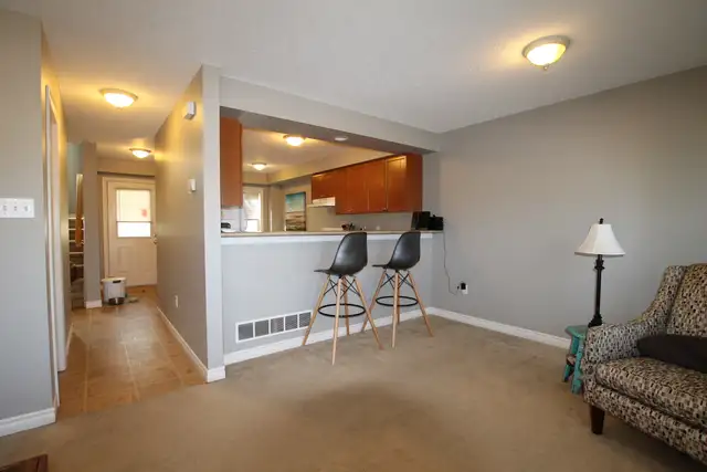 1407 Gordon St - 3 Bedroom House for Rent - Photo 9