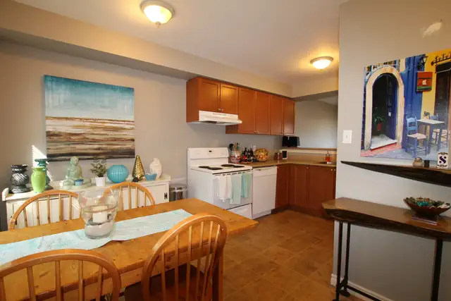 1407 Gordon St - 3 Bedroom House for Rent - Photo 12