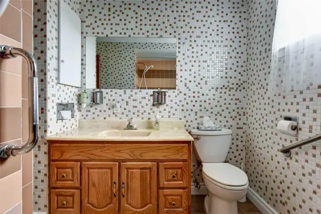 2 Rooms Available For Rent Near Seneca College (Newnham Campus) - Photo 2