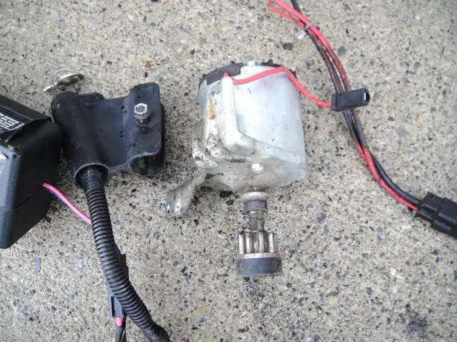 SMALL ENGINE ELECTRIC STARTER - Photo 4