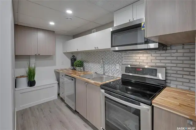 Two Bedroom Basement Suite in Sutherland - Photo 8
