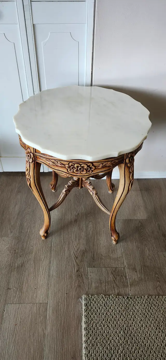 marble top coffee table and side tables - Photo 2