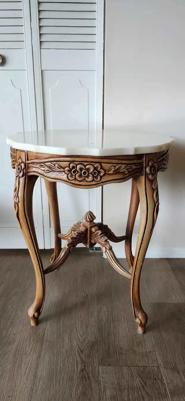 marble top coffee table and side tables - Photo 3
