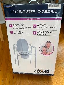 Commode, barely used, very clean and durable