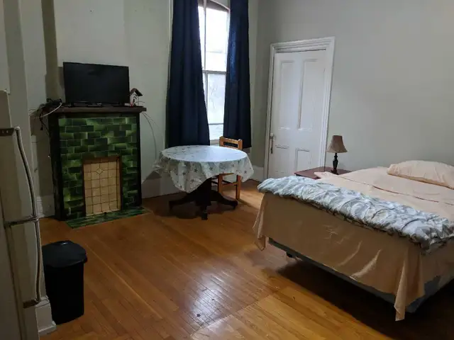 Room in Stinson Area