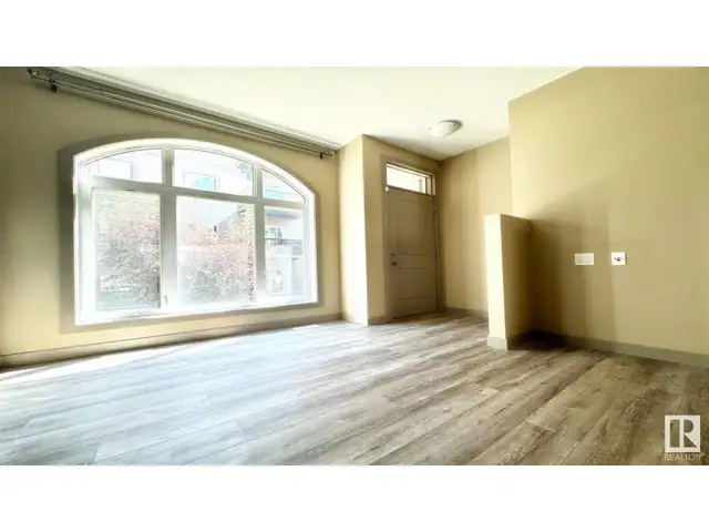Brownstone Style Townhouse Callaghan Available For Rent June 1st - Photo 3