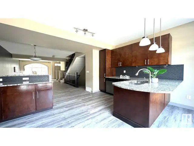 Brownstone Style Townhouse Callaghan Available For Rent June 1st - Photo 5
