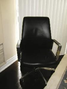 QUALITY OFFICE CHAIR