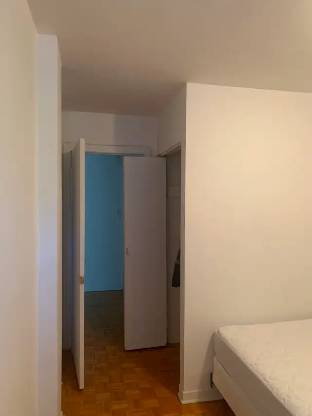 Room for rent May 1 - Photo 4