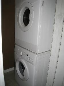 Marda Loop  2 Bedrooms Apartment upper floor $1575 - Photo 8