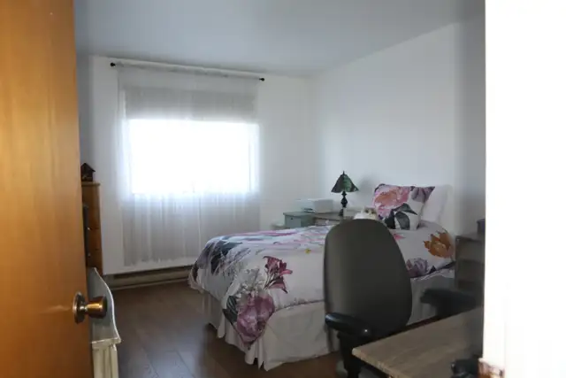 Appartement 5 1/2 à louer – Haut de triplex - Vimont (Laval) - Photo 13