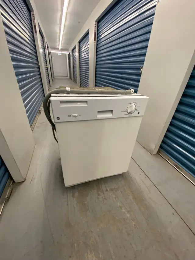 GE STAINLESS DISHWASHER - Photo 4