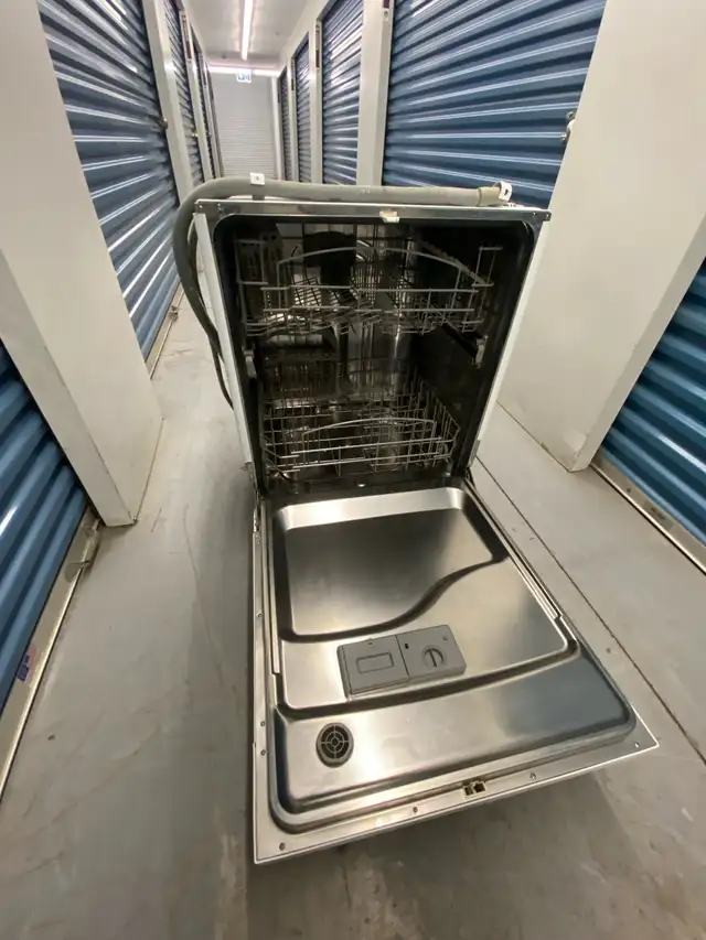 GE STAINLESS DISHWASHER - Photo 7