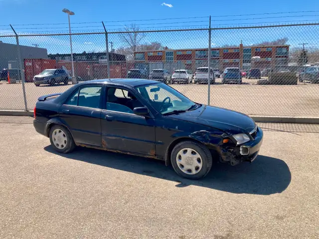 2000 Mazda Protege LX - Photo 2
