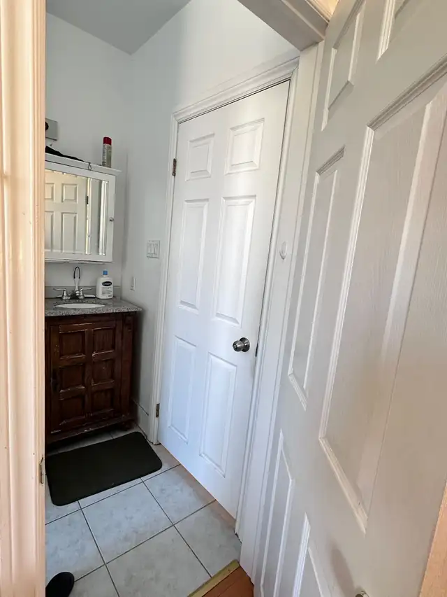 immediate sharing accommodation downtown Toronto - Photo 4