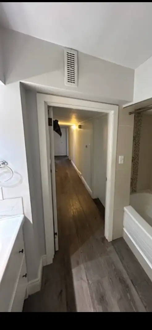 Inner City : bridgeland basement appartment for rent - Photo 8
