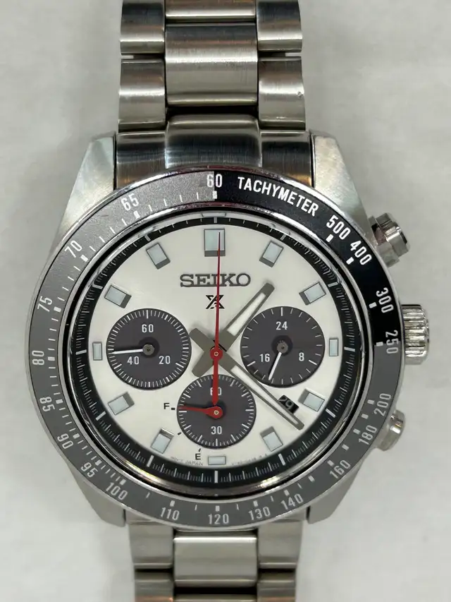 Seiko V192 Solar Quartz Watch