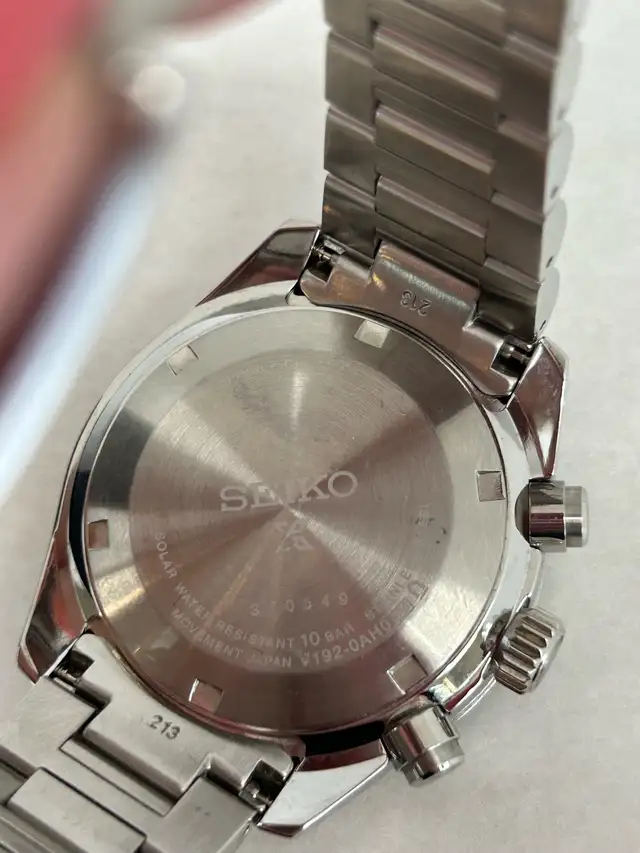 Seiko V192 Solar Quartz Watch - Photo 7