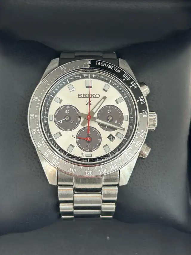 Seiko V192 Solar Quartz Watch - Photo 9