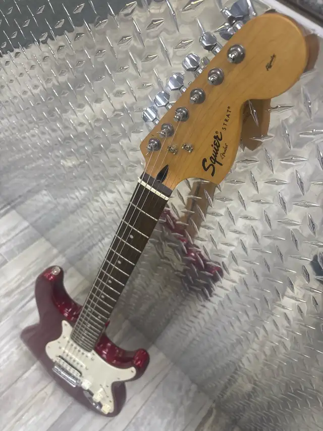 Fender Squier Affinity Strat Electric Guitar - Photo 3