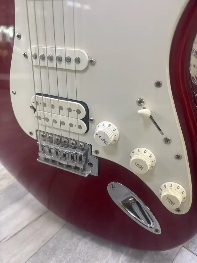 Fender Squier Affinity Strat Electric Guitar - Photo 7