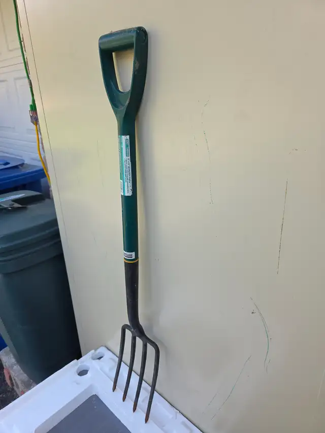 9' x 5' Border Pitch Fork Epoxy Coated Tubular Steel Handle - Photo 4