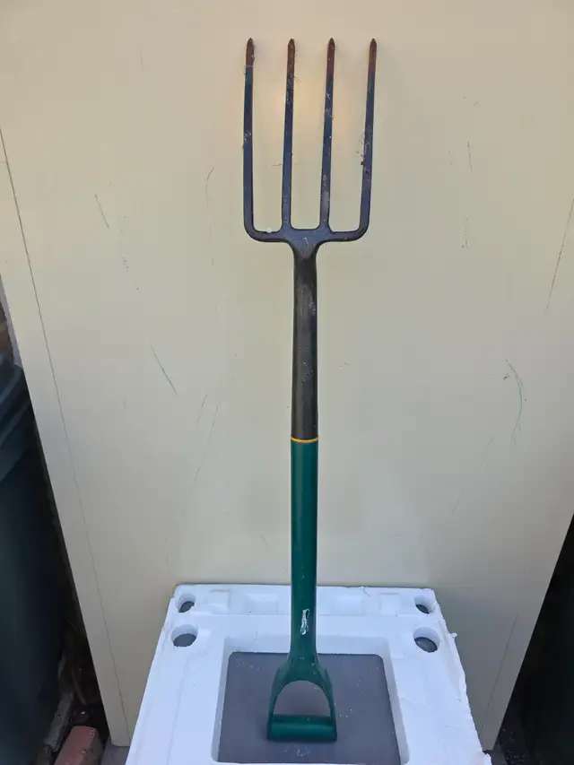 9' x 5' Border Pitch Fork Epoxy Coated Tubular Steel Handle - Photo 7