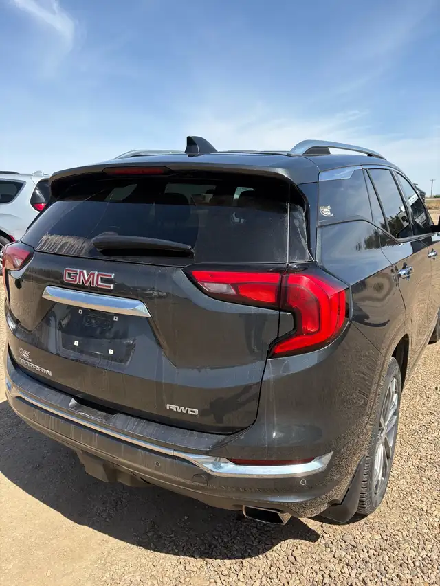 2018 GMC Terrain Denali AWD - Photo 4