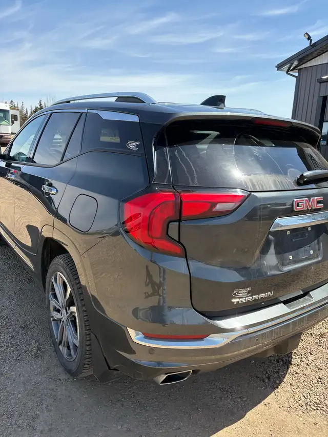 2018 GMC Terrain Denali AWD - Photo 5