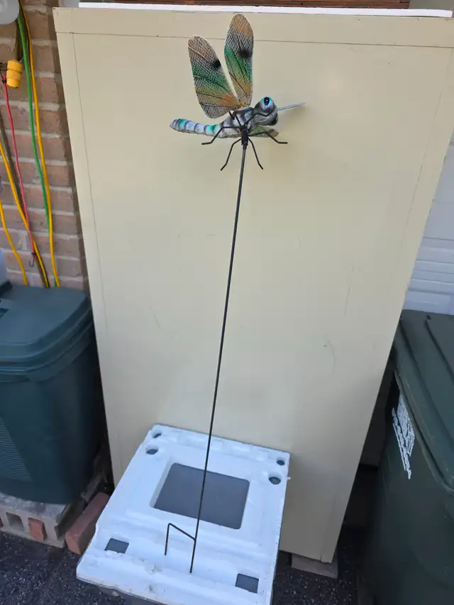 Dragon Fly Yard Decoration On A Shaft To Repel/Scare Insects - Photo 5