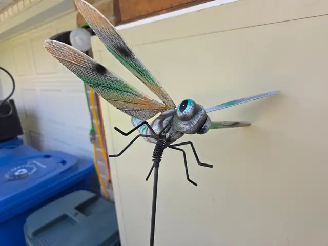 Dragon Fly Yard Decoration On A Shaft To Repel/Scare Insects - Photo 6