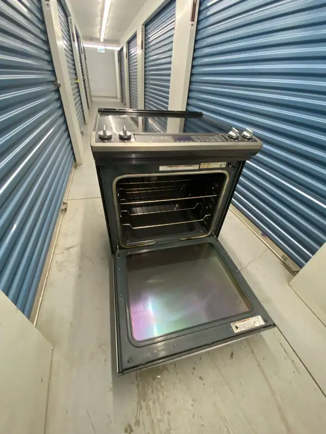WHIRLPOOL ELECTRIC RANGE CONVECTION - Photo 3