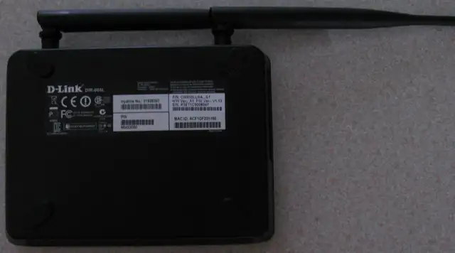 D-Link N300 DIR-605L Router - Photo 3