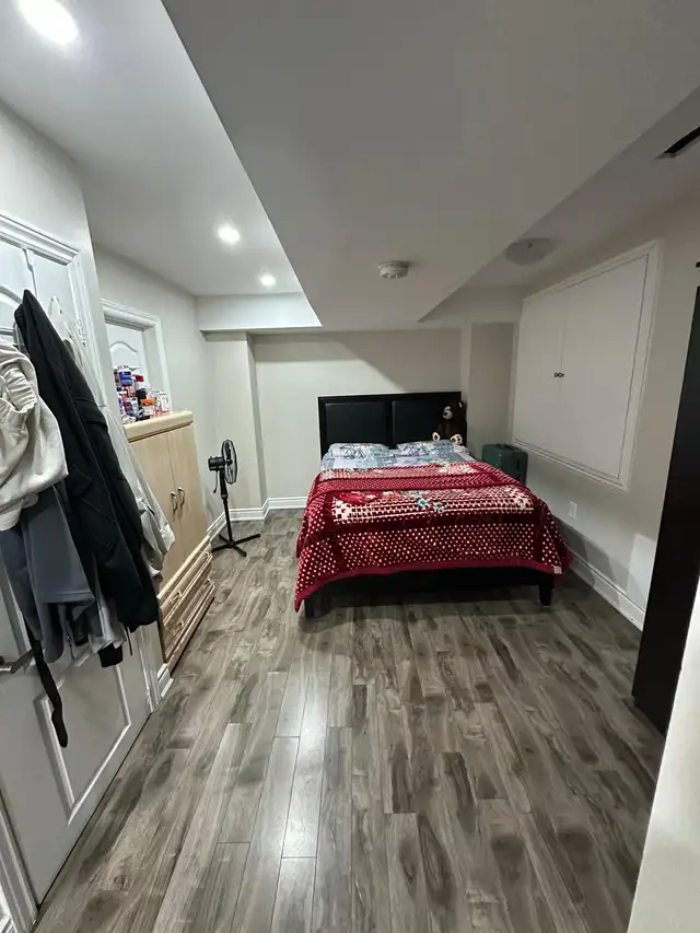Basement rental - Photo 3