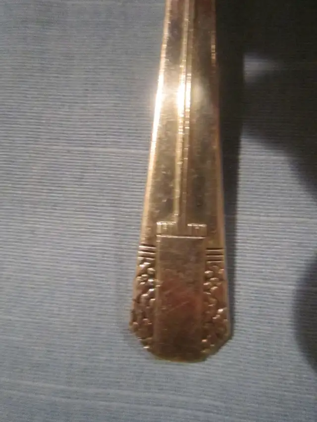 #60-99  PARKLANE silverware set for 8