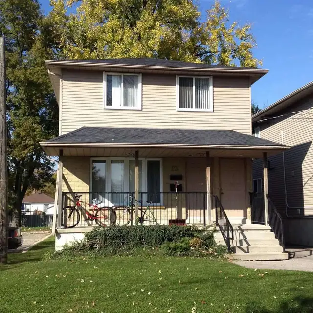 Bedroom for Sept-May @ Oxford & Wharncliffe 10 min bus to UWO