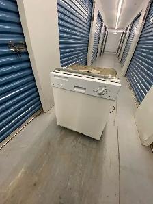 WHITE GE DISHWASHER